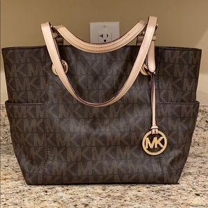Micheal Kors tote